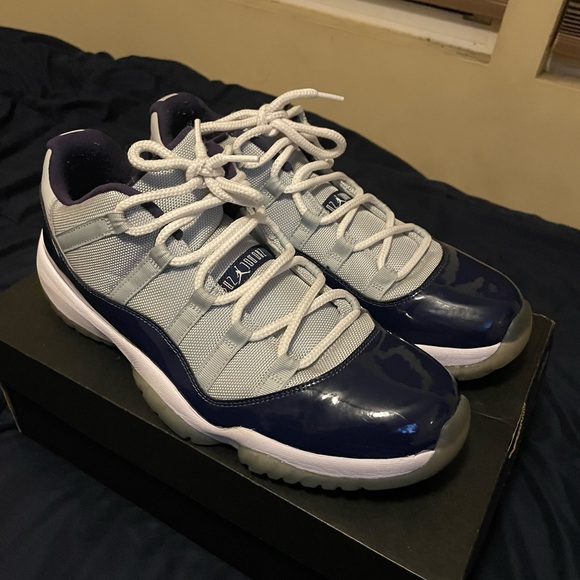 Jordan 11 Georgetown - Picture 8 of 11